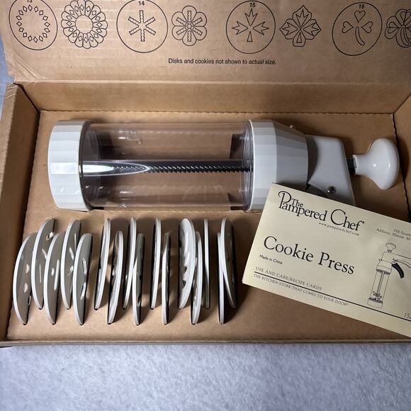 The Pampered Chef 1525 Cookie Press with 16 Discs - White - Picture 3 of 4
